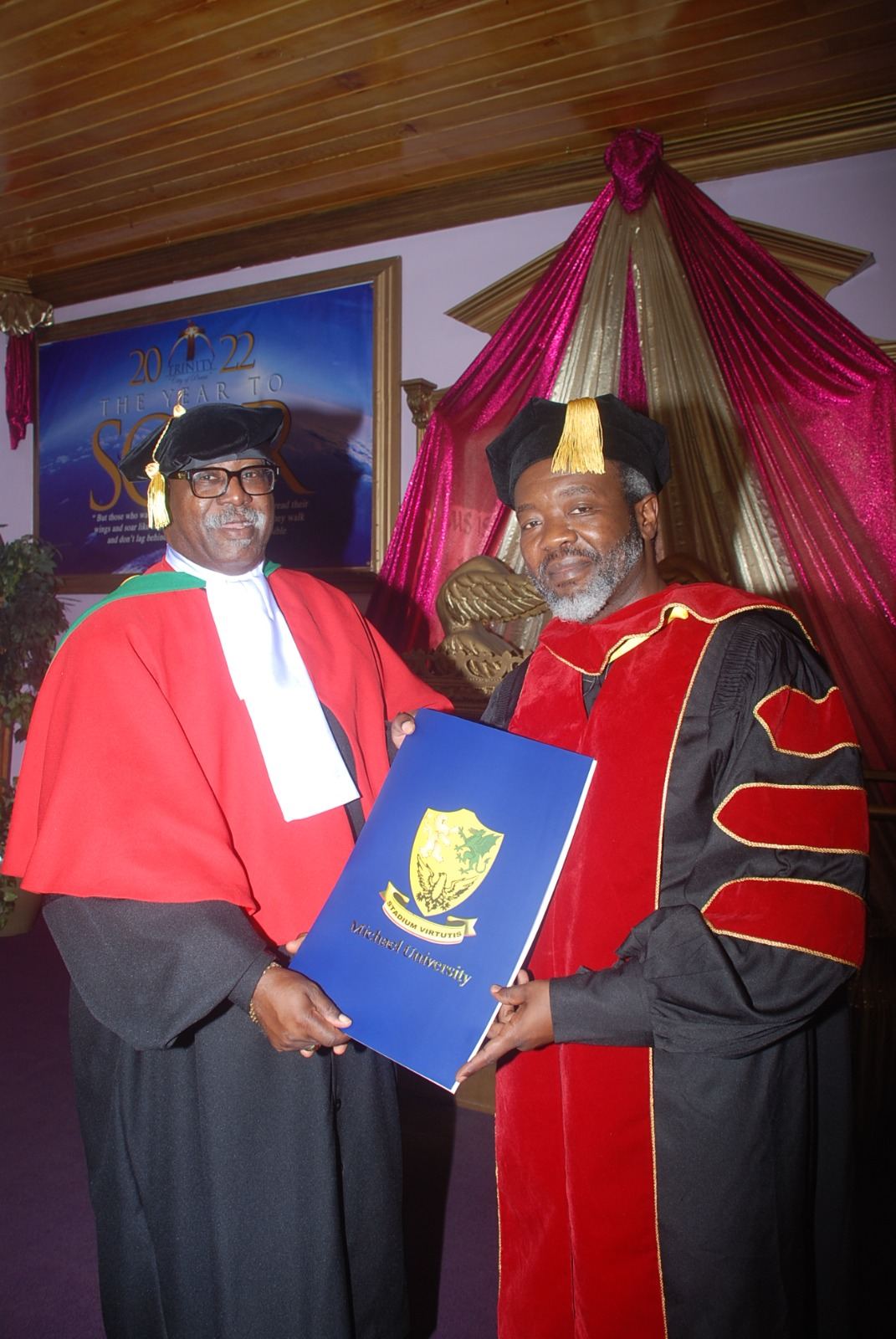 የ Michael University ምረቃ — የማዕከለ ስዕላት ፎቶ 8