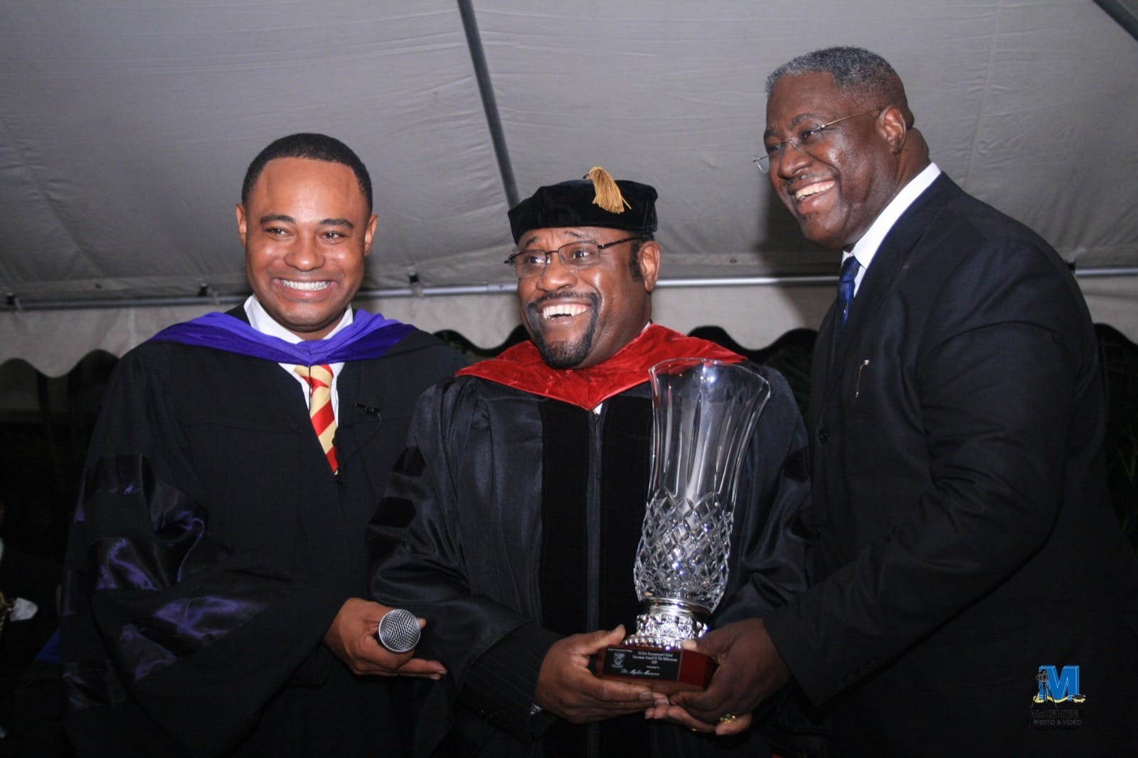 የ Michael University ምረቃ — የማዕከለ ስዕላት ፎቶ 5